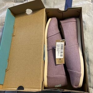 Tom’s Alpargata women’s size 8 brand new with tags